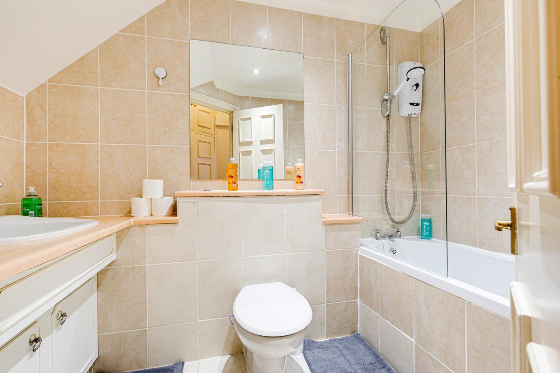 Luxstay2 Earls Court Apartment - Sleeps Up To 8 London Eksteriør billede
