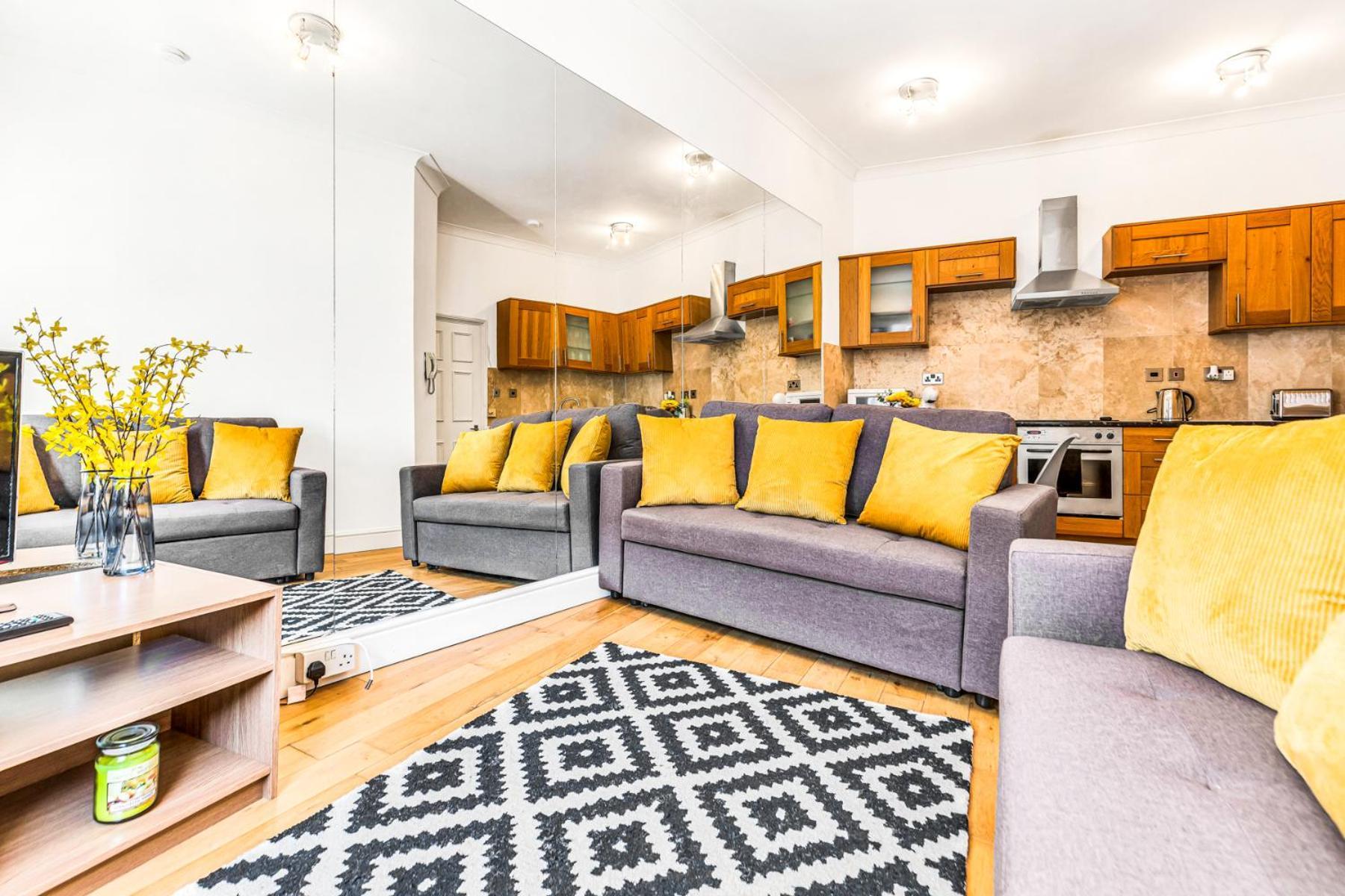 Luxstay2 Earls Court Apartment - Sleeps Up To 8 London Eksteriør billede